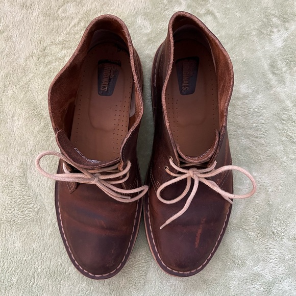 Clark’s Originals full grain brown leather Chukka boots...